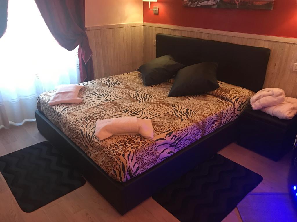 Hotel Pyramid Рим Экстерьер фото